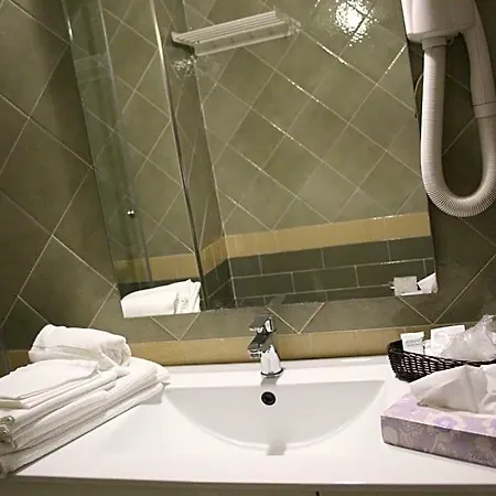 فندق مبيت وإفطار La Dea Dell'abbondanza أغروبولي