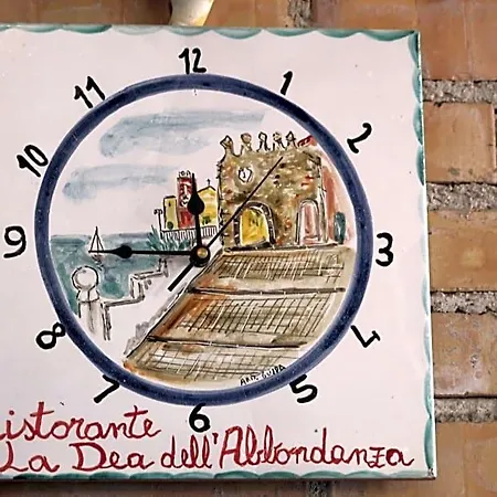 La Dea Dell'abbondanza * Agropoli